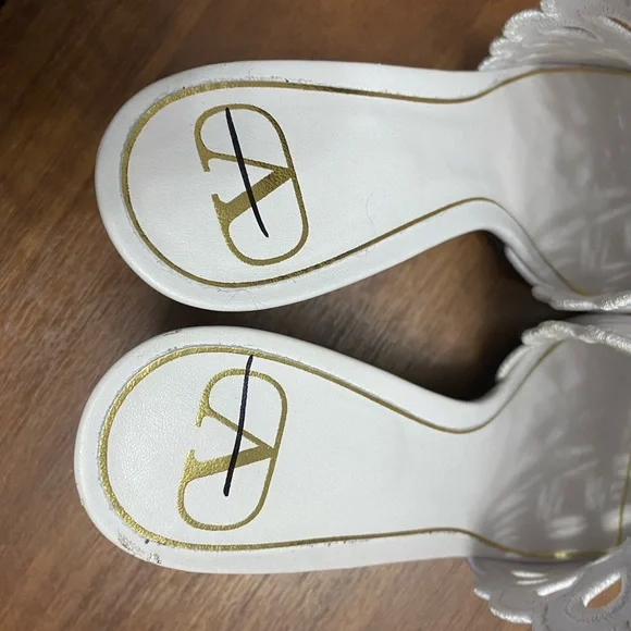 Valentino Garavani ateleir san Gallo 08 edition lasercut leather sandal  37.5 - Picture 9 of 10